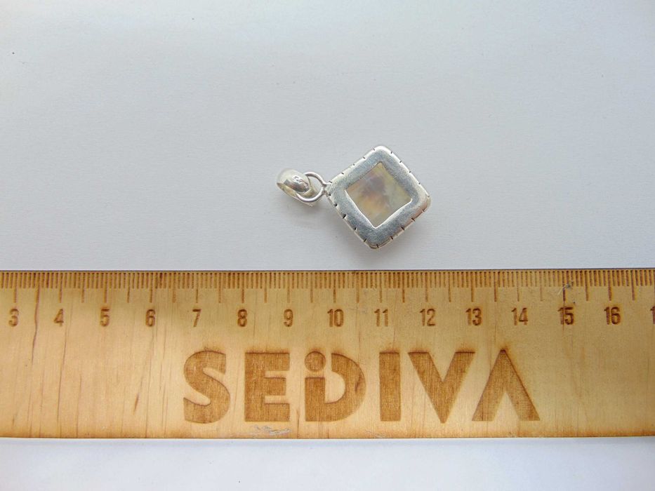 Pandantiv din argint cu piatra lunii