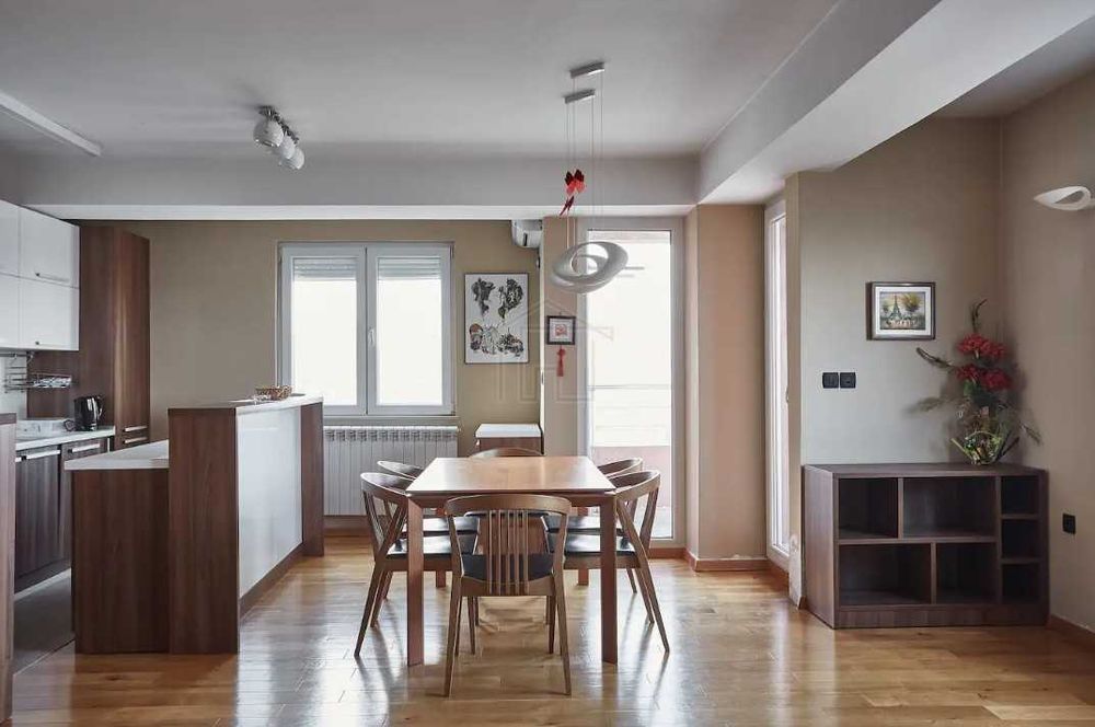 Дава се под наем Тристаен апартамент в Пловдив, Остромила - 86 кв.м за 397.8 € - Снимка #3