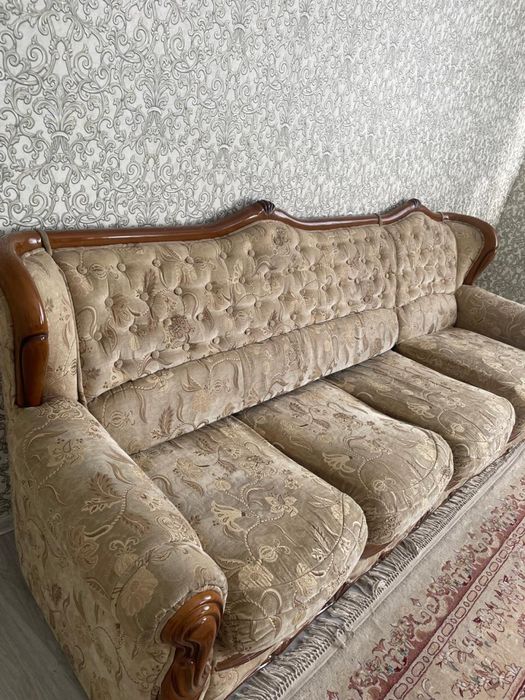 Диван гостинный