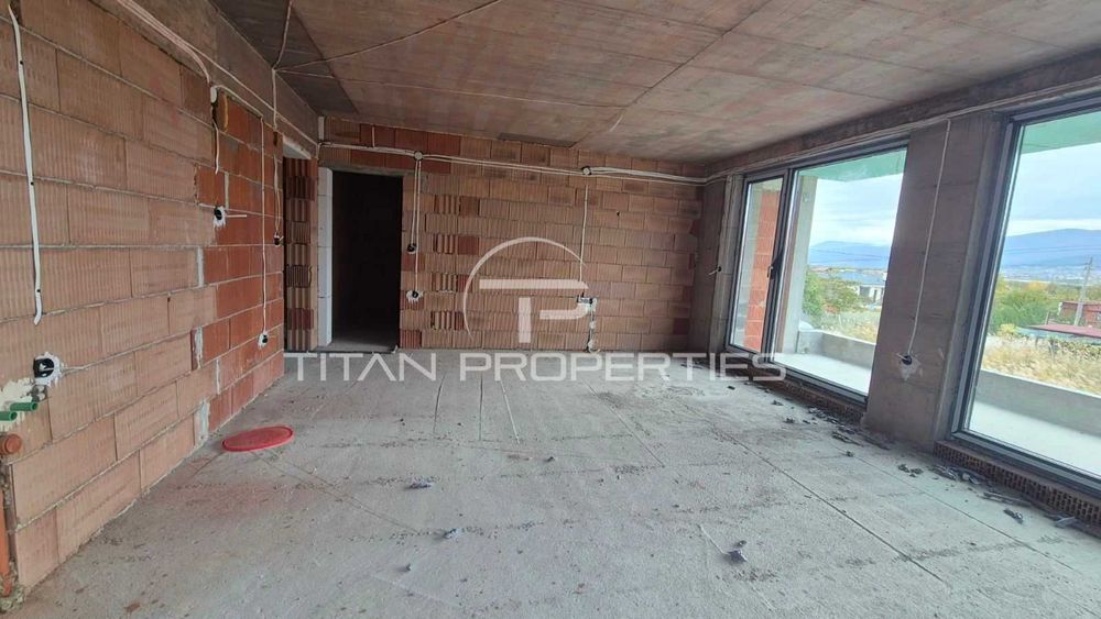 Продава се Тристаен апартамент в Пловдив, Беломорски - 122 кв.м за 666 €/кв.м - Снимка #1