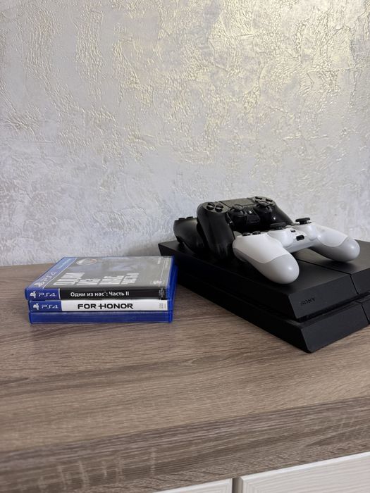 PS4 В хорошем состоянии