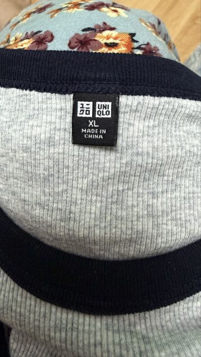 Продам новый лонгслив Uniqlo в рубчик.