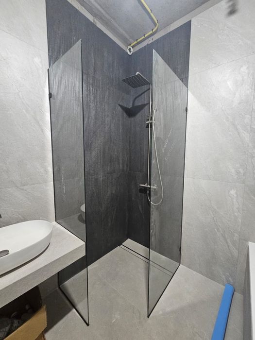 Душевые кабины, лофт перегородки, ванные шторки