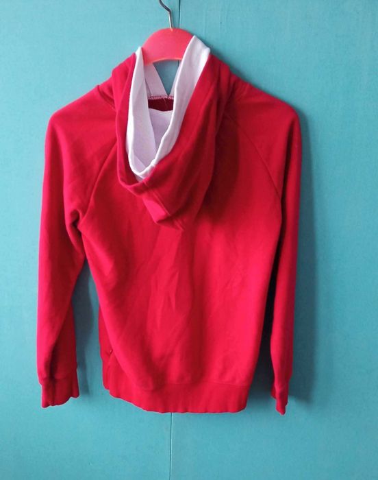 Champion и Levis - оригинални дамски суичъри! Топ състояние!