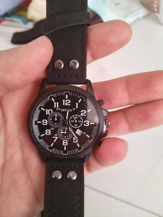 Продам часы новые