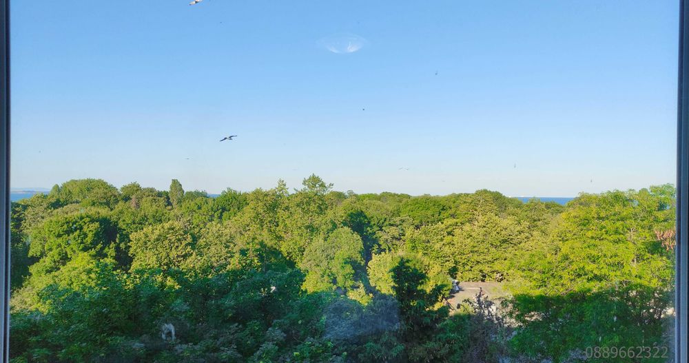 Първа линия за нощувки, 2-ст. + отделна кухня, ж.к. Лазур, гр. Бургас