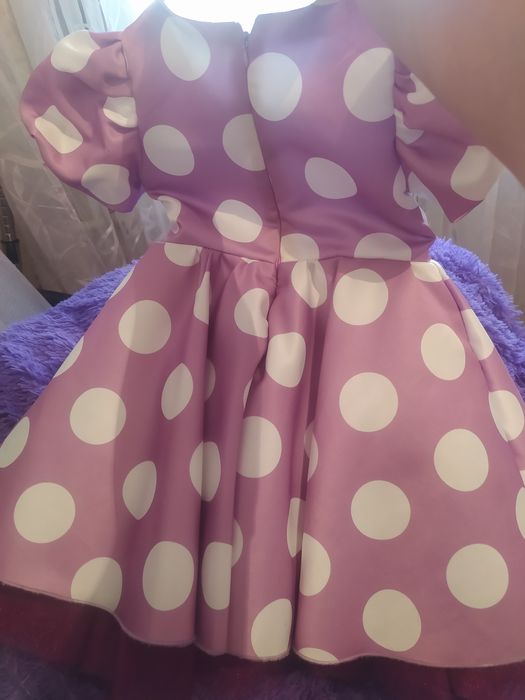 Продам платье на девочку  .новое.