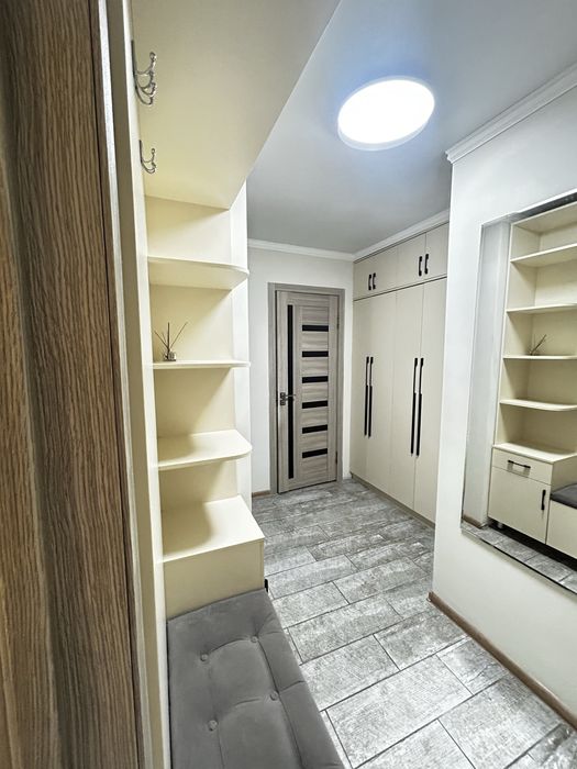 Сдам кварттру пусуточно