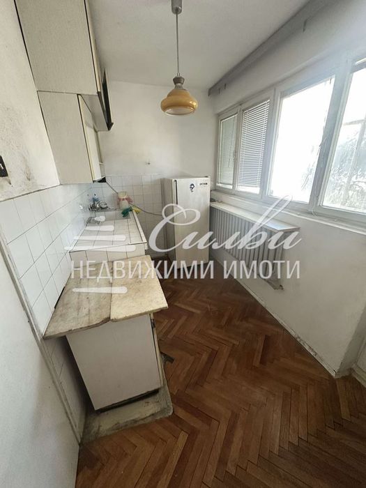Продава се Четиристаен апартамент в Търговище, Център - 97 кв.м за 999 €/кв.м - Снимка #10