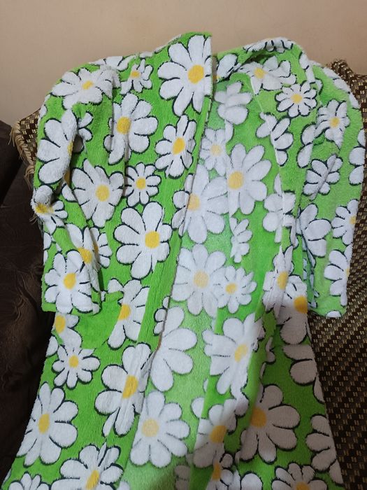 Банный халат в хорошем состоянии на поясе