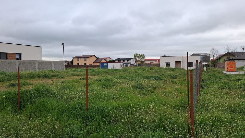 Teren de vânzare cumpănă