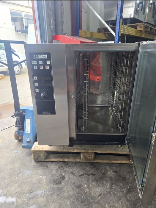 Cuptor Convectie  Profesional  Electrolux capacitate 10 tavi,6 tavi