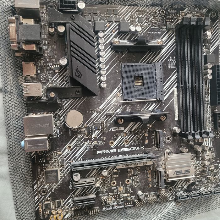 Материнская плата