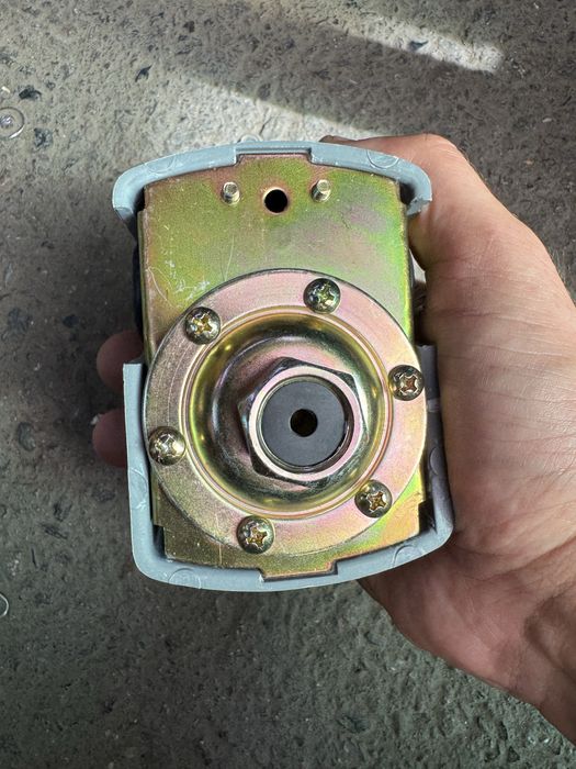 Реле давления для насосной станции