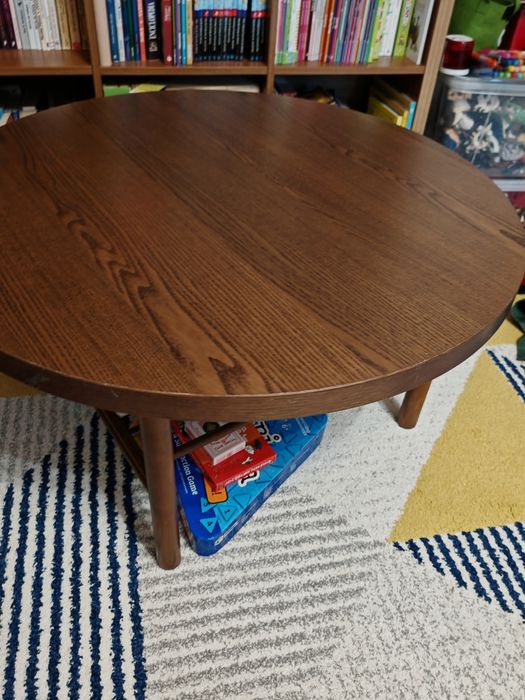 Masa rotundă Ikea de cafea