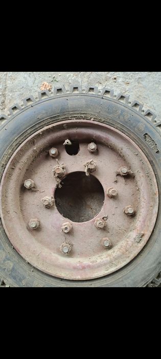 Гуми с джанти ...