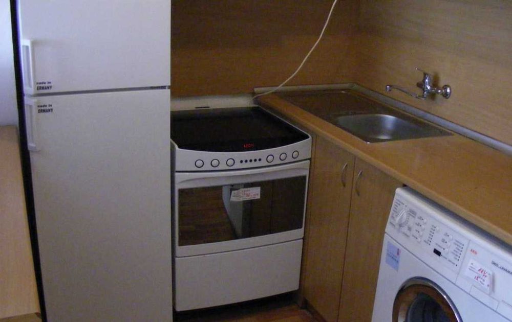 Дава се под наем Двустаен апартамент в Бургас, Възраждане - 56 кв.м за 180 € - Снимка #3