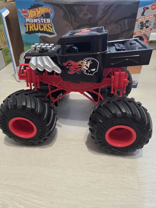 Mașină cu telecomandă Hot Wheels Monster Truck Bone Shaker ca NOUĂ