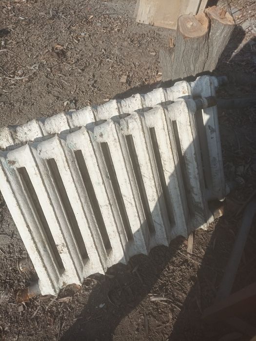 Батарея чугунная