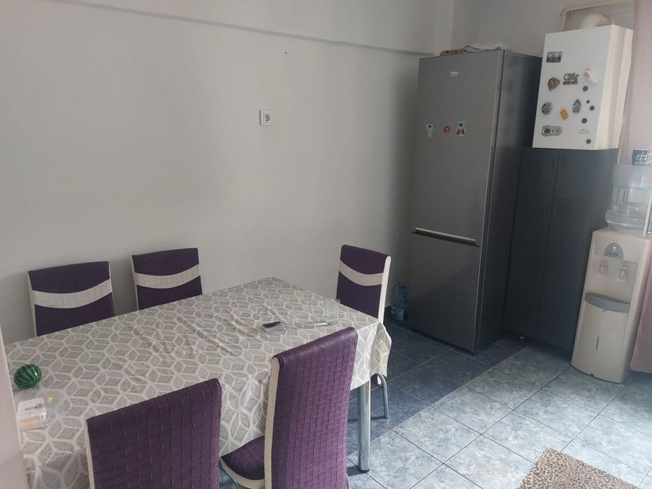 Vând apartament Zona Bascov