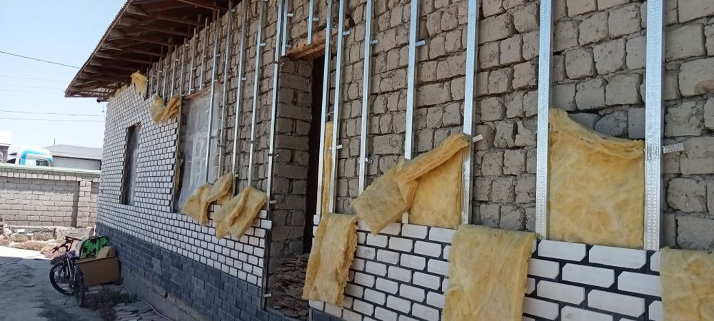 Уй сотилади лакатся яхши жойдан кучани усти