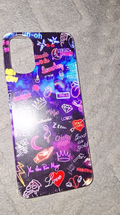 Vând telefonul schimb