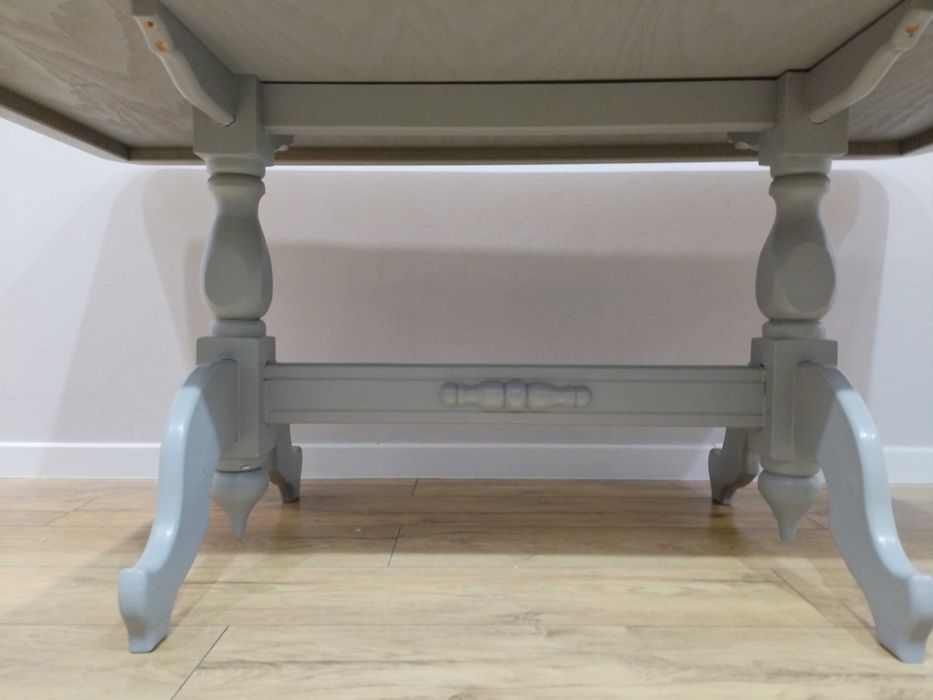 Продам кухонный стол