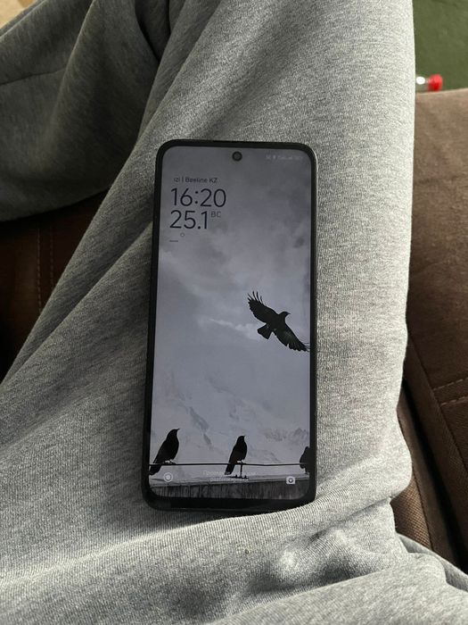 Продаю Xiaomi redmi 13 8gb/256gb