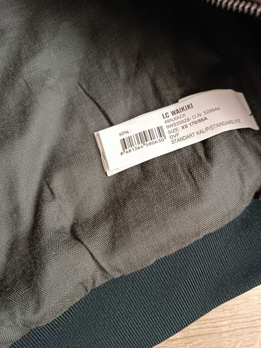 Ново демисезонно юношеско яке LC Waikiki