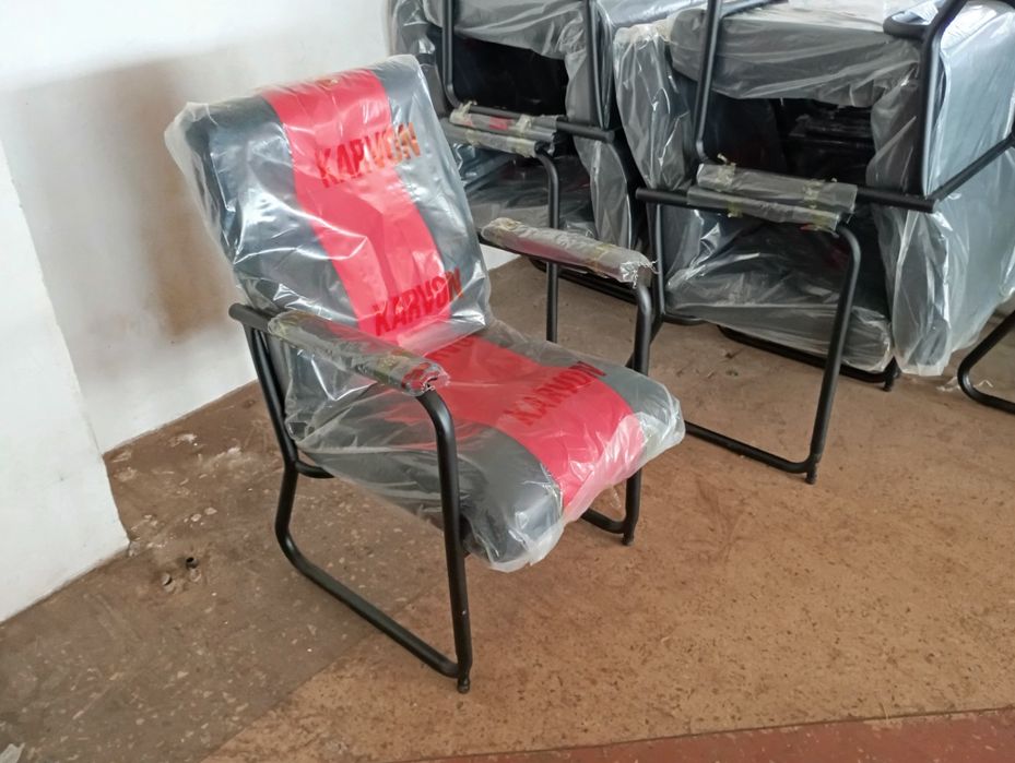 Офисный мебель сотилади