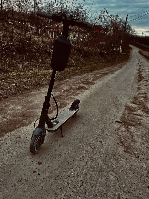 Vând trotineta electrica AERIUM T350 pro