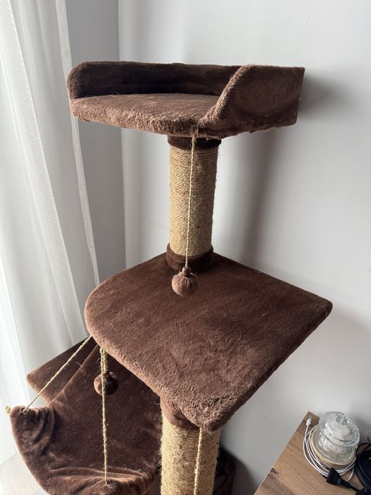 Когтеточка для кошек с домиком