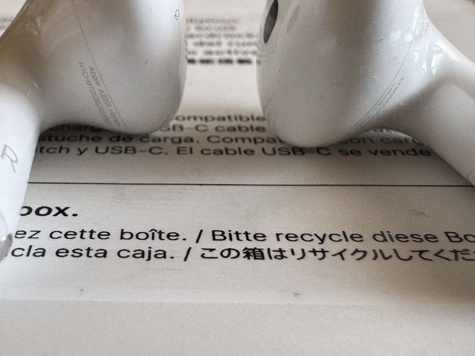 AirPods 4 (ANC) Номер модели: A3056, A3055, A3057