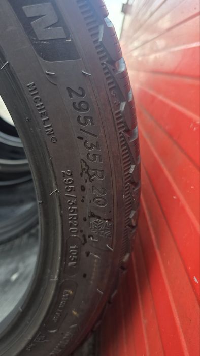 Зимни гуми 265 40 20 2бр и 295 35 20 2бр Michelin
