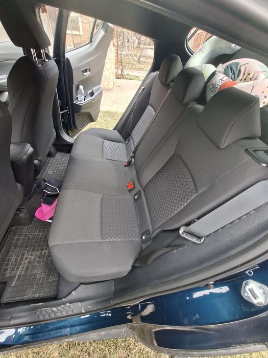 Салон за  Toyota C-HR  2023 г.  Седалки   за Toyota c-hr