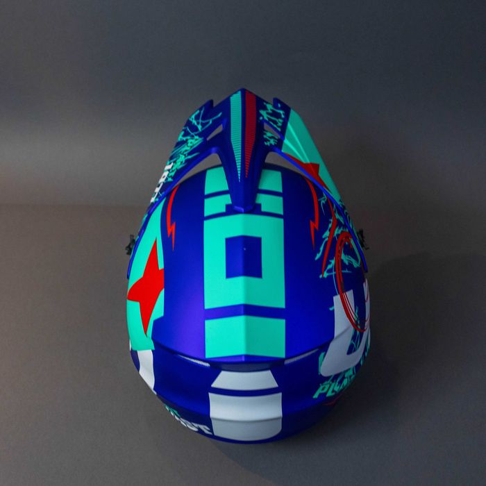 Каска с очила за ел. тротинетка , велосипед , мотокрос