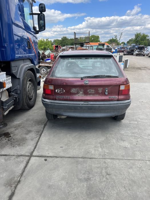 Opel Astra f 1.4 НА ЧАСТИ