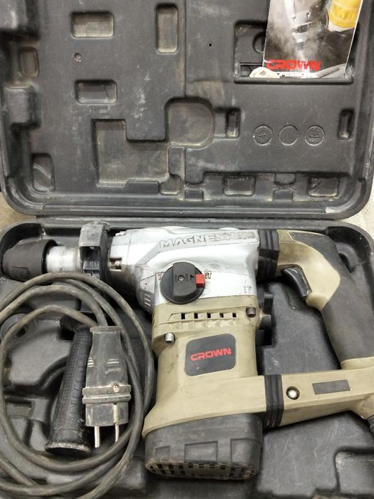 Перфоратор Crown 18056