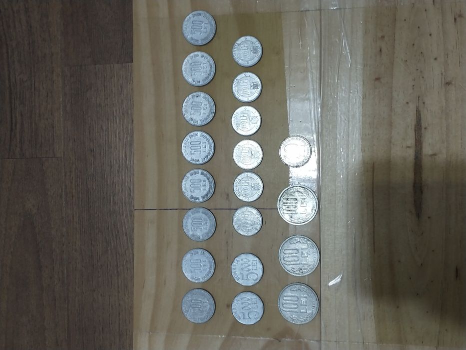 Vând monede și bancnote vechi