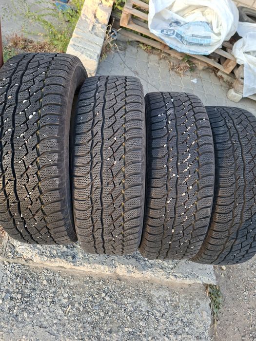 Продам шины 235/60/18  виатти