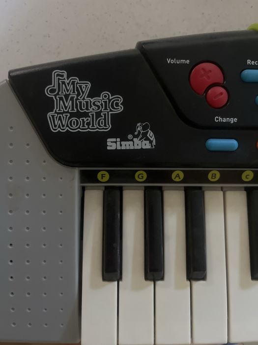 Electronic keyboard Simba