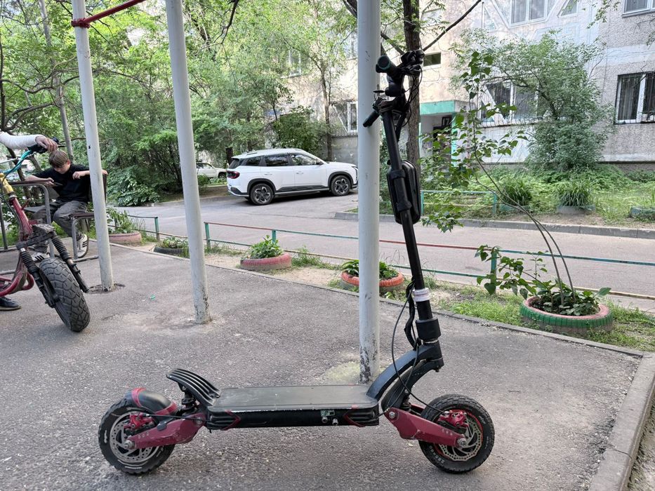 Продаю самокат куго г1