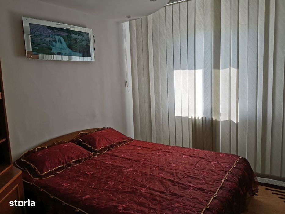 Apartament 3 camere Craiovita Noua