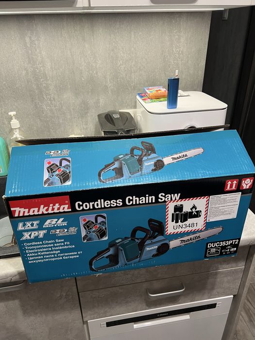 Продам аккумуляторную пилу Makita