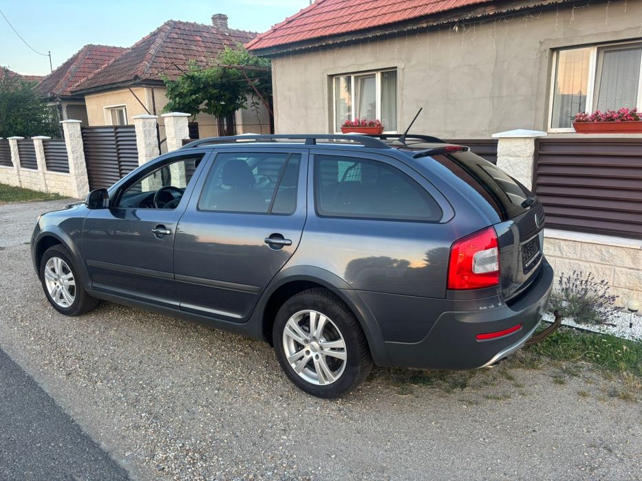 SKODA Octavia 2012 — imagine 3