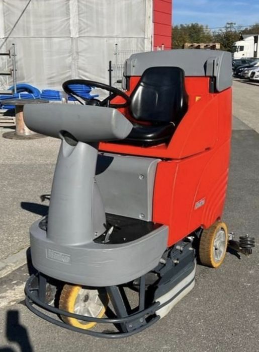 Masina spalat pardoseli Hako B750