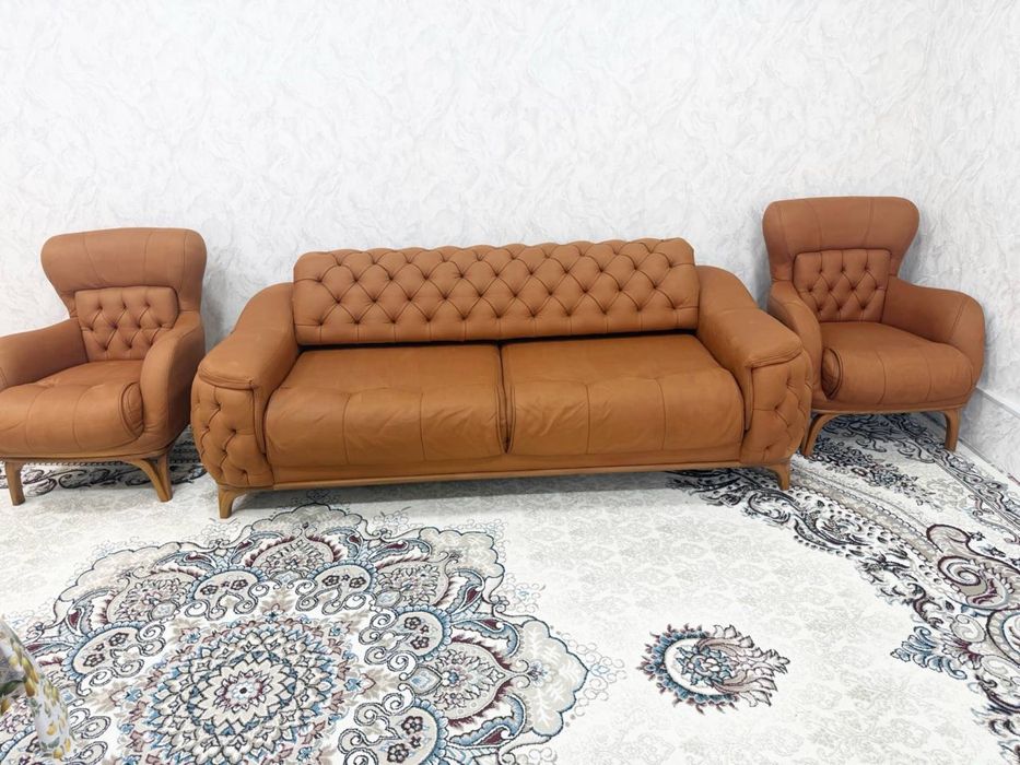 Divan kreslo sotiladi