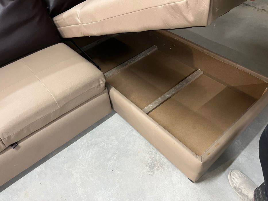 Кожен разтегателен диван