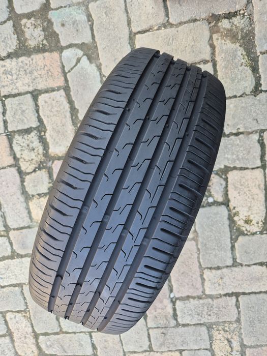 O bucată 205/55 R16 vară - una Continental Nexen