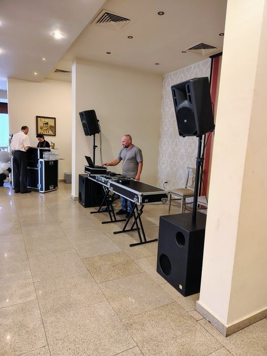 Dj Profesionist pentru Nunta, Cumetrie, Majorat,- Atmosfera Garantata!